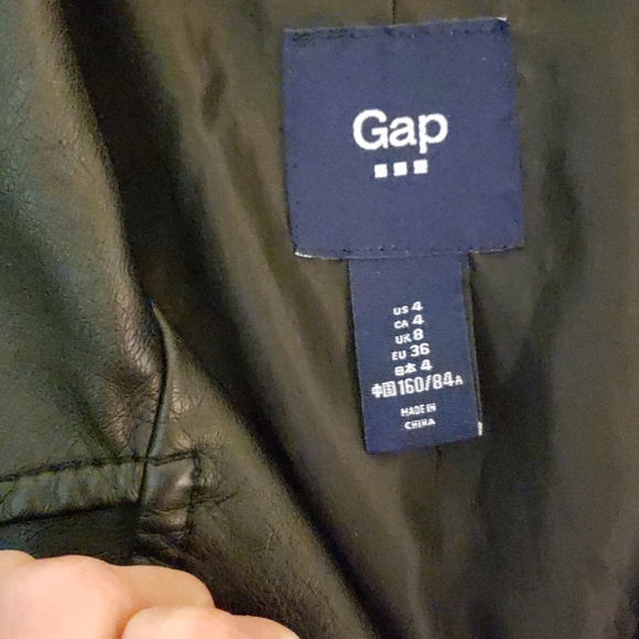 Gap vegan leather jackets - Picture 2 of 9
